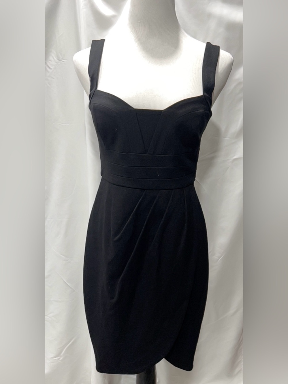Cynthia Steffe Black Cocktail Dress Size 4 Fit and Flare Bodycon V-Neck Mini